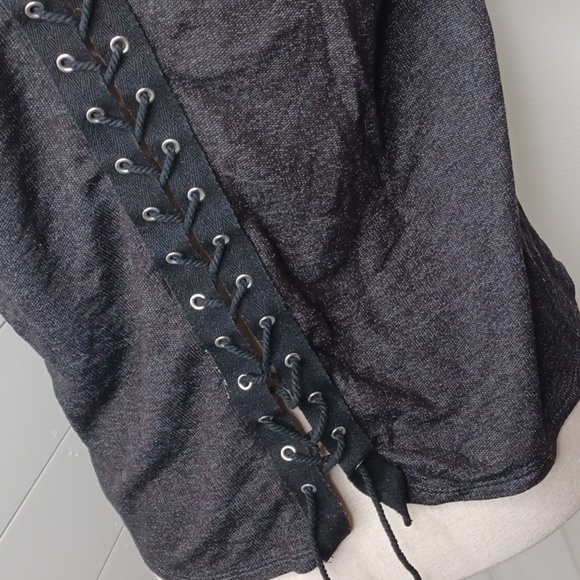 Cropped Corset Back Tee Shirt Size Large - Picture 3 of 5